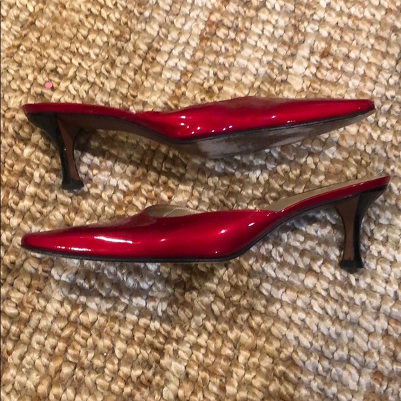 Stuart Weitzman - Picture 1 of 6